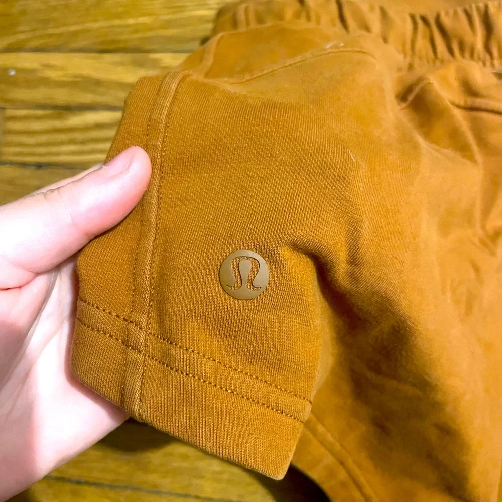 Lululemon Inner Glow 3in Shorts 🍋 - Picture 6 of 7